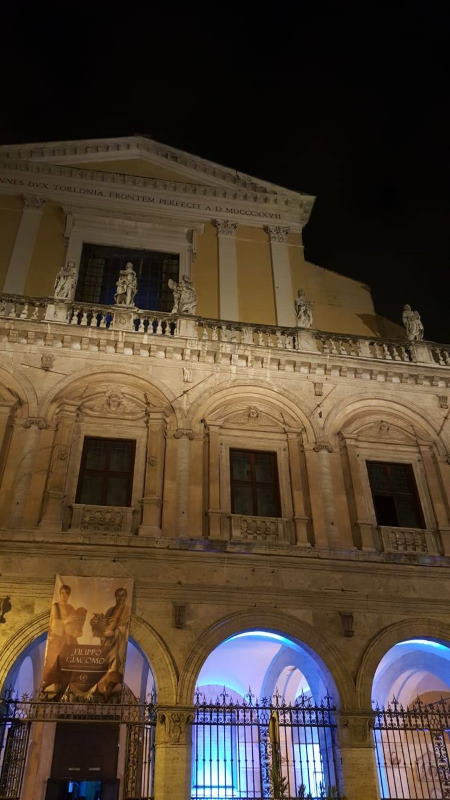 Foto Basilica Santi Apostoli @basilica.santi12apostoli Foto Basilica Santi Apostoli @basilica.santi12apostoli