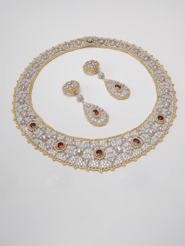 Collana traforata con rubini - Federico Buccellati