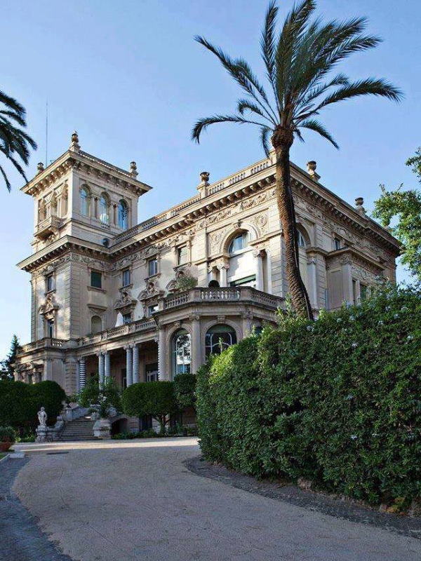 Foto profilo ufficiale Facebook Istituto Svizzero