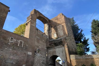 Arco di Dolabella e Silano Arco di Dolabella e Silano