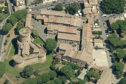 Il Borgo di Ostia Antica e il Castello di Giulio II