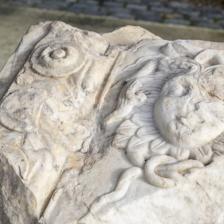 Rilievo con testa di medusa Rilievo con testa di medusa