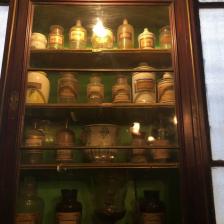 Teca antica Antica Spezieria Santa Maria della Scala Teca antica Antica Spezieria Santa Maria della Scala