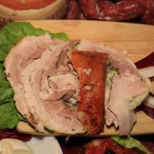Porchetta di Ariccia, foto www.porchettadiaricciaigp.it Porchetta di Ariccia, foto www.porchettadiaricciaigp.it