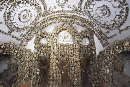 Il Convento dei Frati Minori Cappuccini di via Veneto Il Convento dei Frati Minori Cappuccini di via Veneto