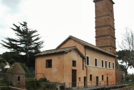 Complesso della basilica di Sant'Ippolito ph Parco Archeologico di Ostia Antica Complesso della basilica di Sant'Ippolito ph Parco Archeologico di Ostia Antica