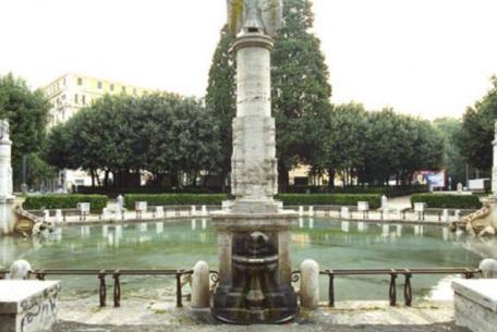 Fontana di piazza Mazzini foto Sovrintendenza Capitolina ai Beni Culturali Fontana di piazza Mazzini foto Sovrintendenza Capitolina ai Beni Culturali