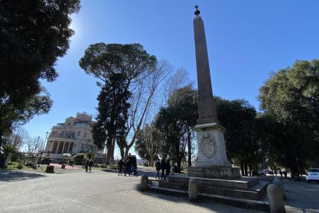 Obelisco Aureliano (o di Antinoo)
