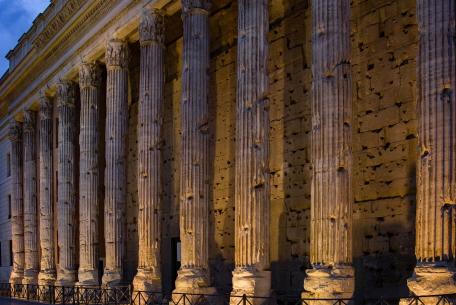 Tempio di Adriano Tempio di Adriano